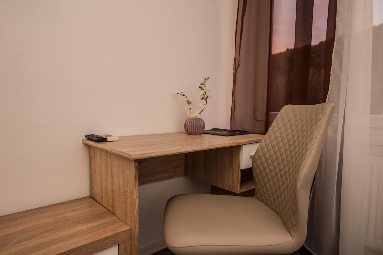 Hotel Faraon Celje Bagian luar foto