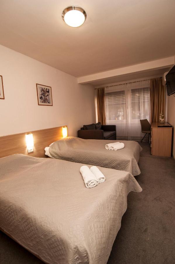 Hotel Faraon Celje Bagian luar foto
